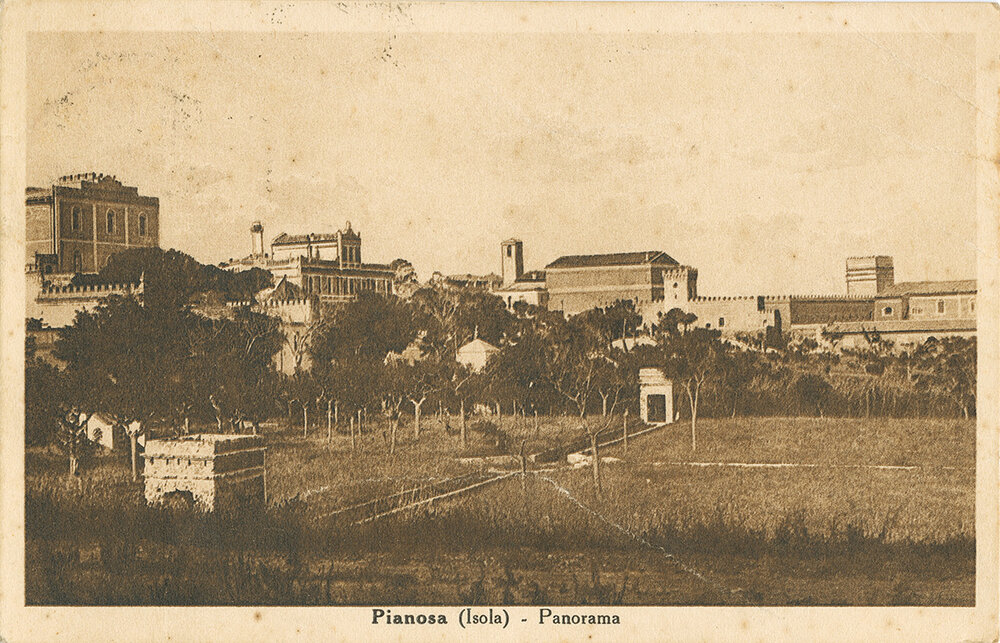 Pianosa - Scorcio del borgo