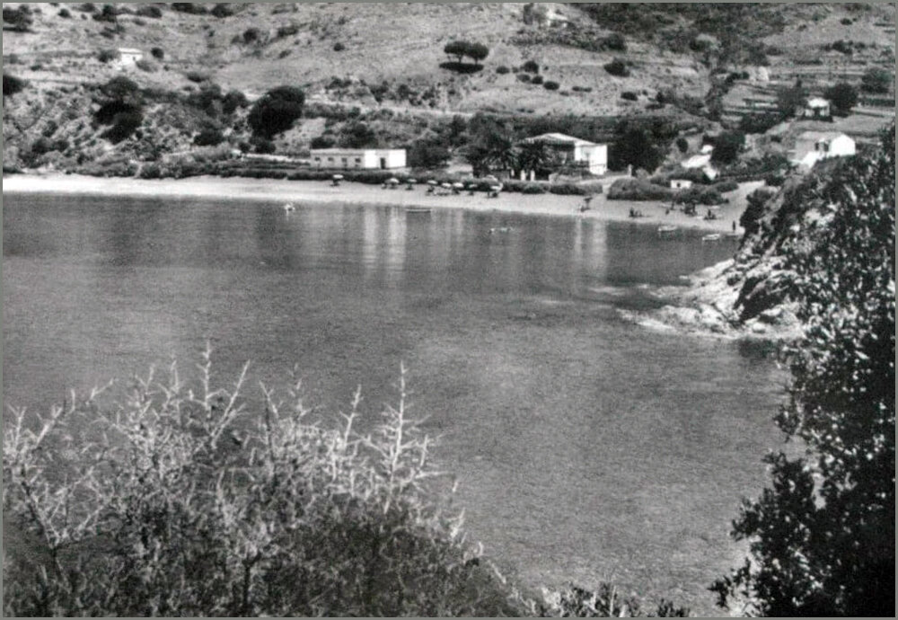 Veduta della spiaggia di Pareti