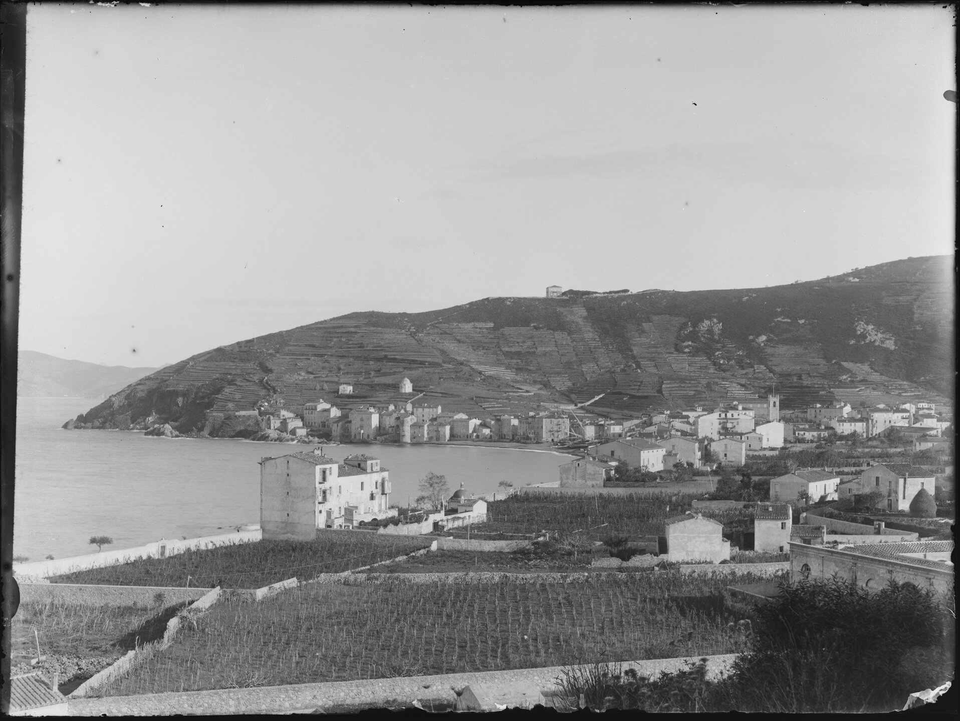 Marciana Marina dalla strada della Cala
