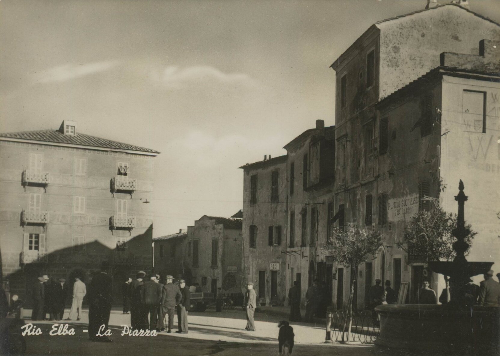 Piazza nel centro storico di Rio
