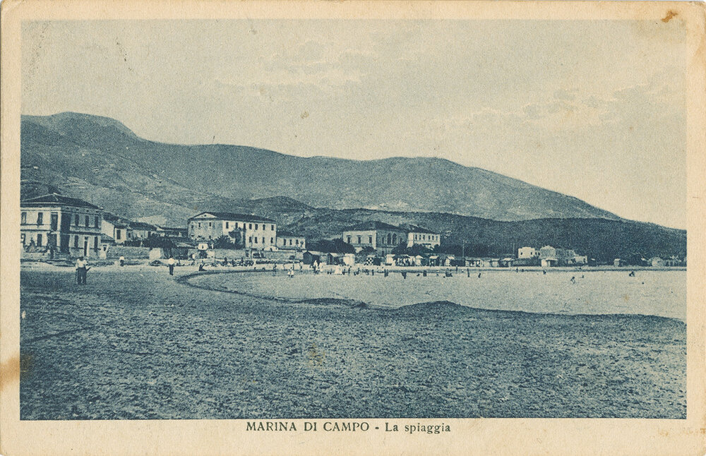 Lungo costa di Marina di Campo