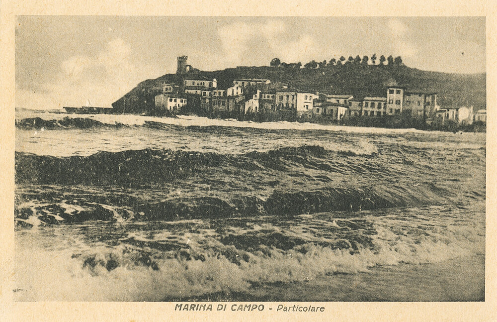 Borgo di Marina di Campo visto dalla spiaggia